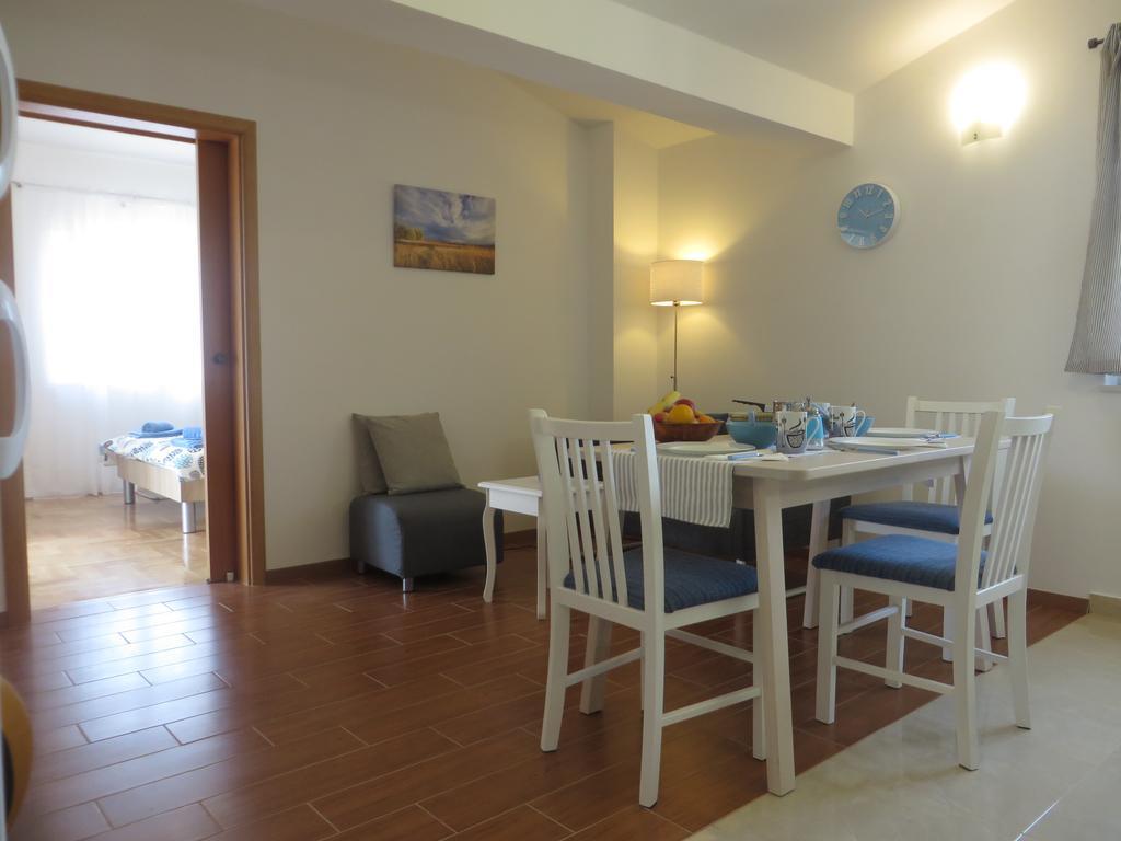 Filipovic Apartments With Pool Biograd Na Moru Exterior photo